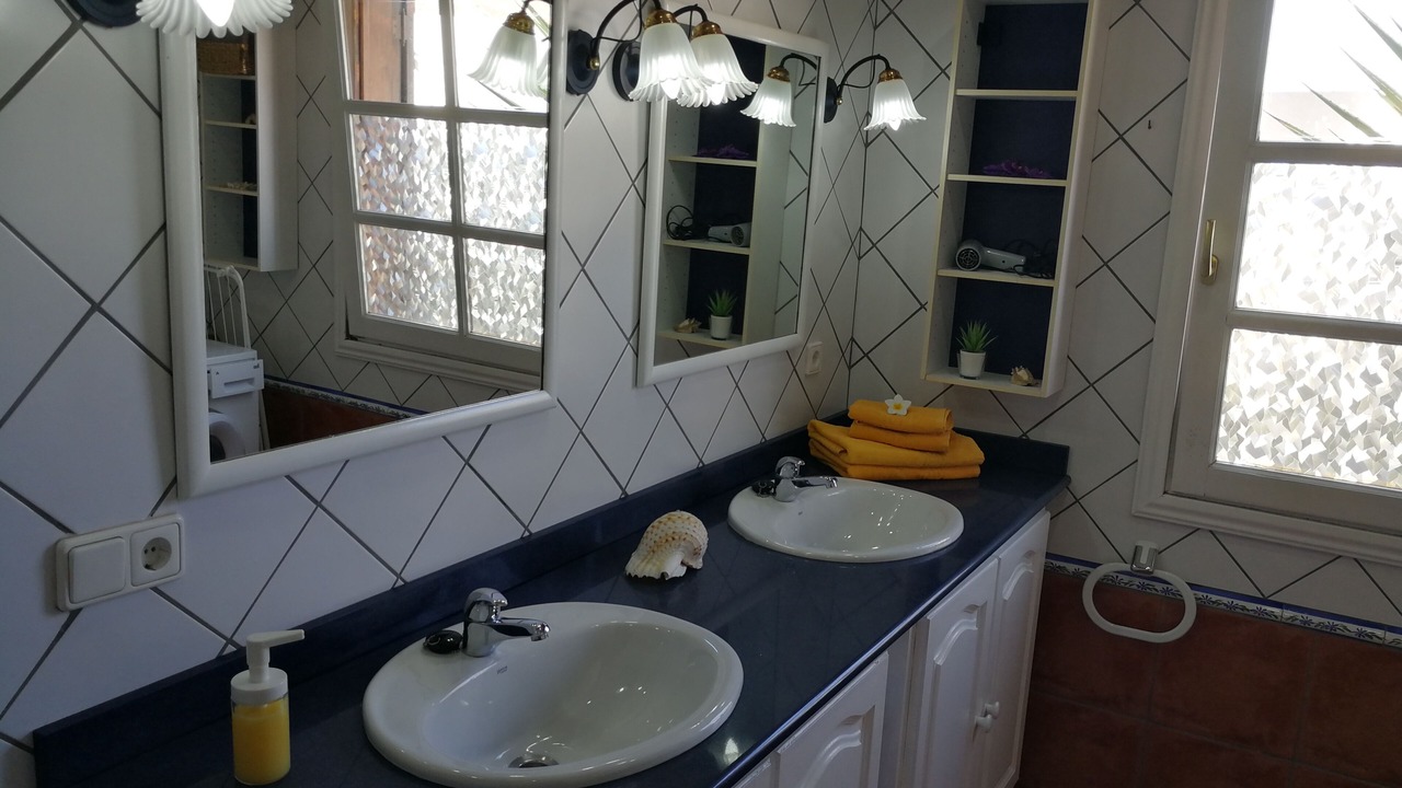 Photo of Bathroom in Tahiche