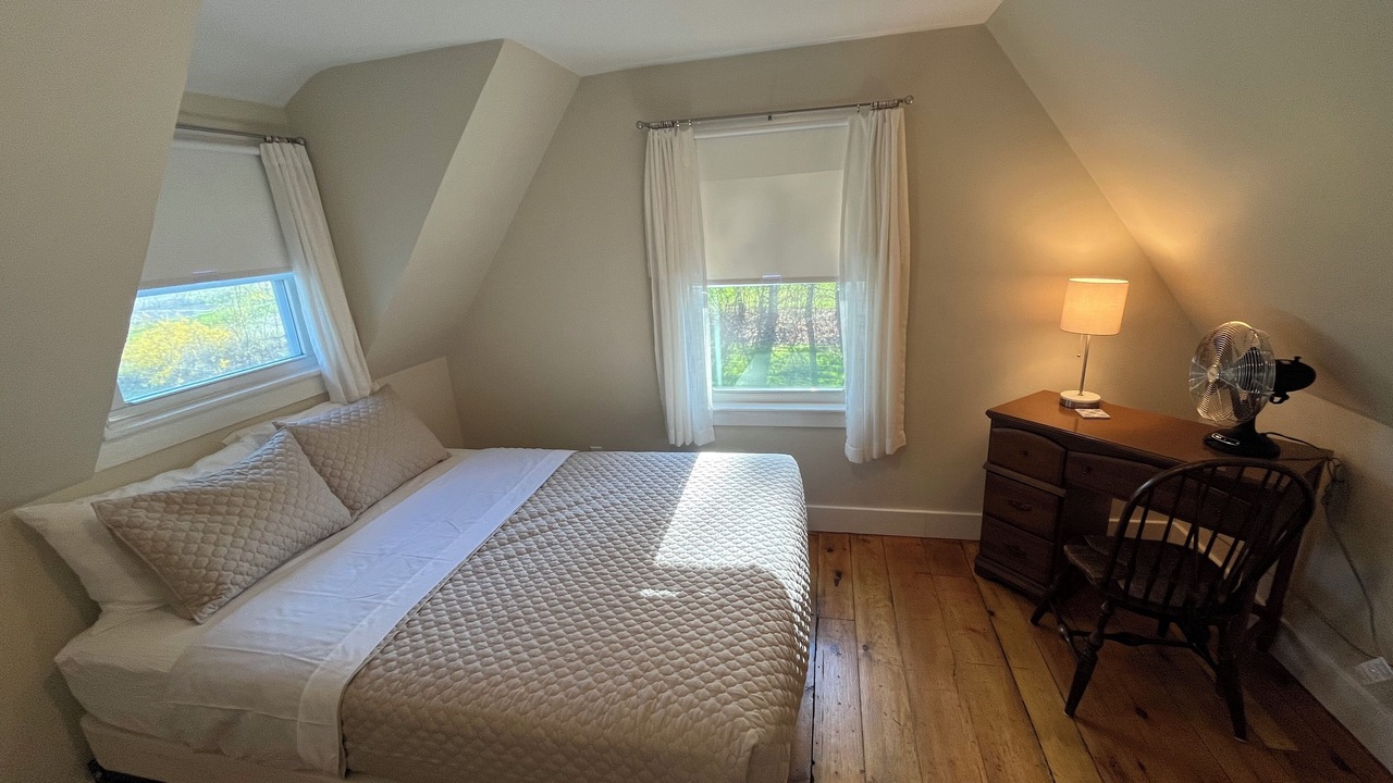 Photo of Bedroom in Keuka Park