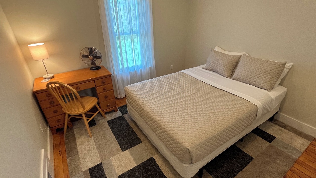Photo of Bedroom in Keuka Park