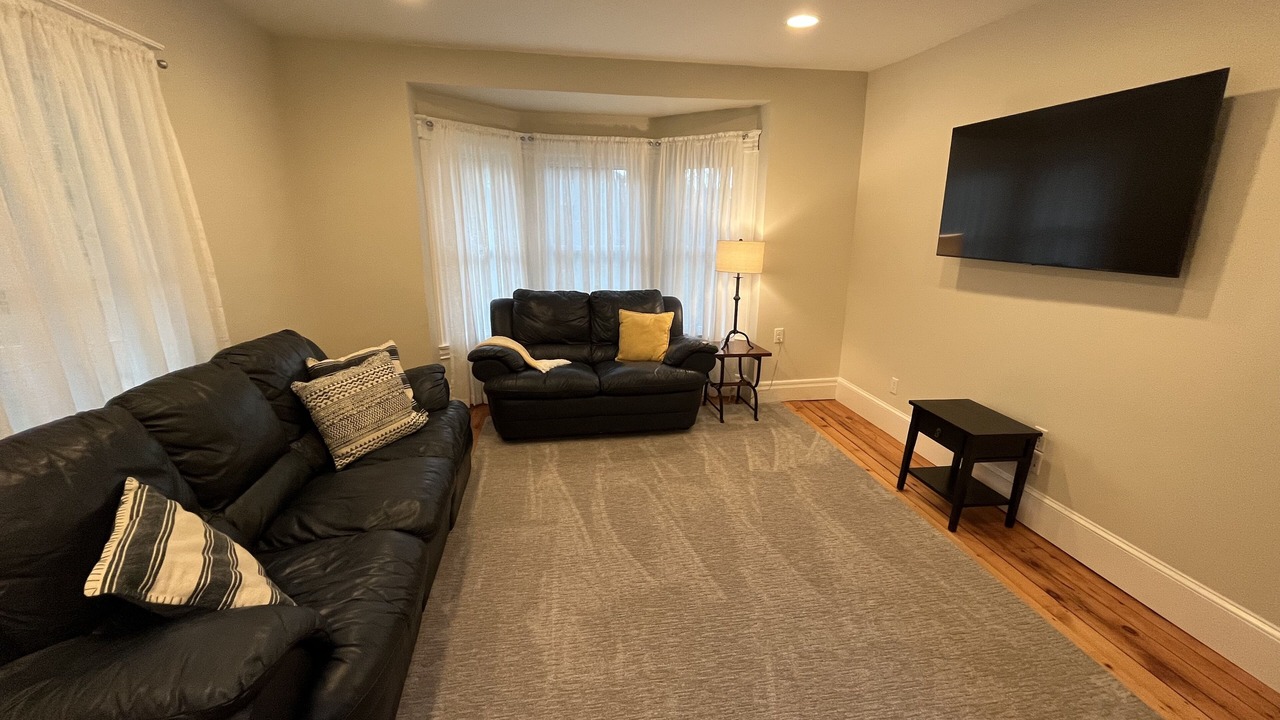 Photo of Livingroom in Keuka Park