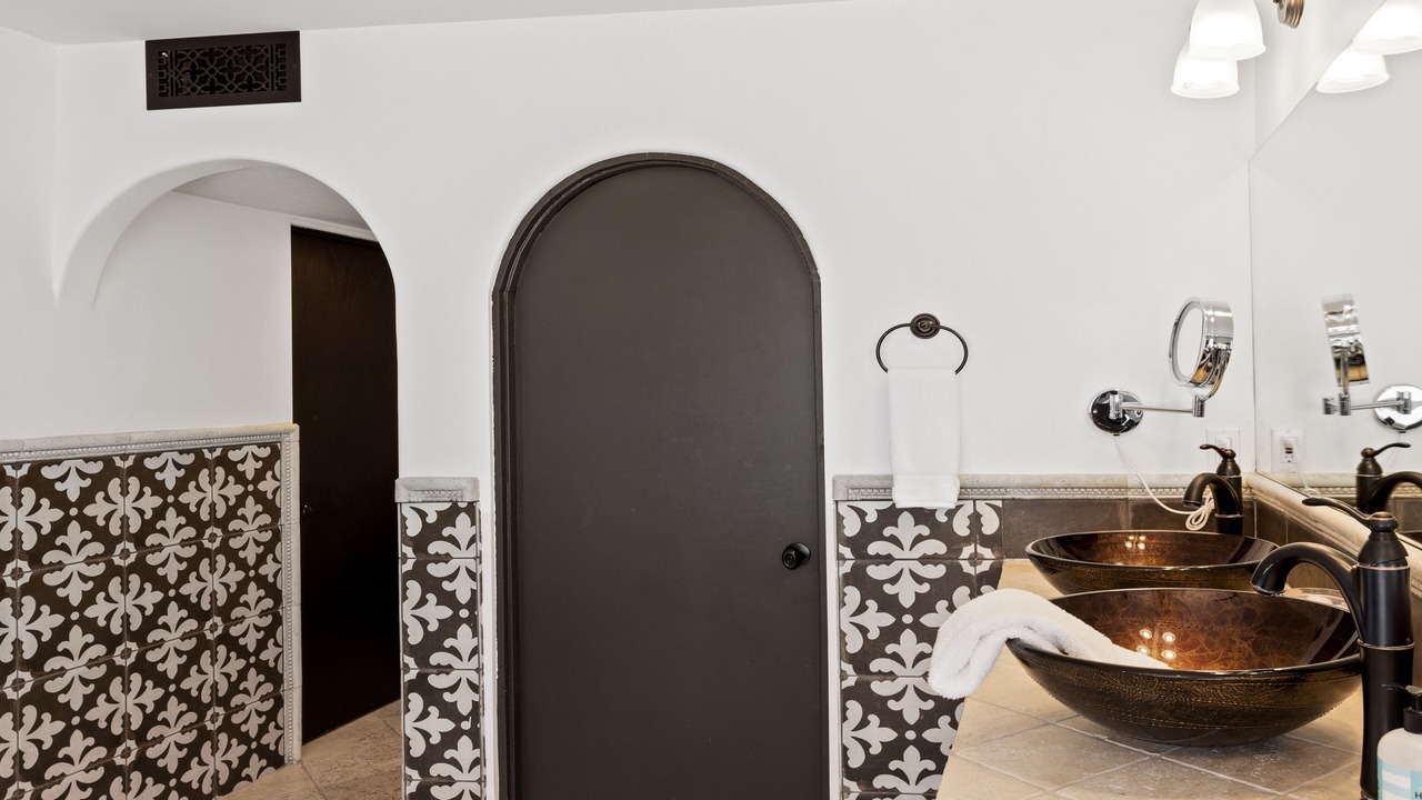 Photo of Bathroom in Chino Canyon