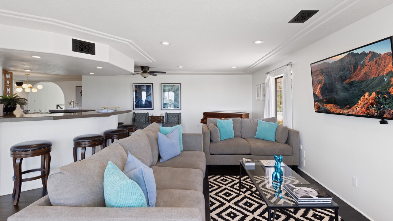 Photo of Livingroom in Chino Canyon