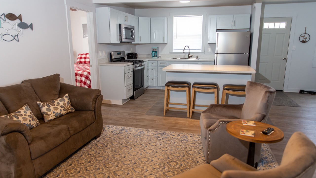 Photo of Livingroom in Madison-on-the-Lake