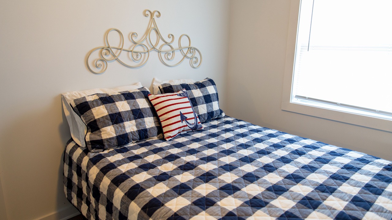 Photo of Bedroom in Madison-on-the-Lake