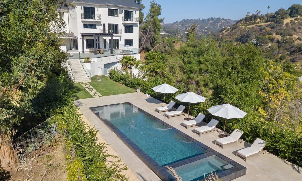 Photo of Outdoor in Beverly Glen