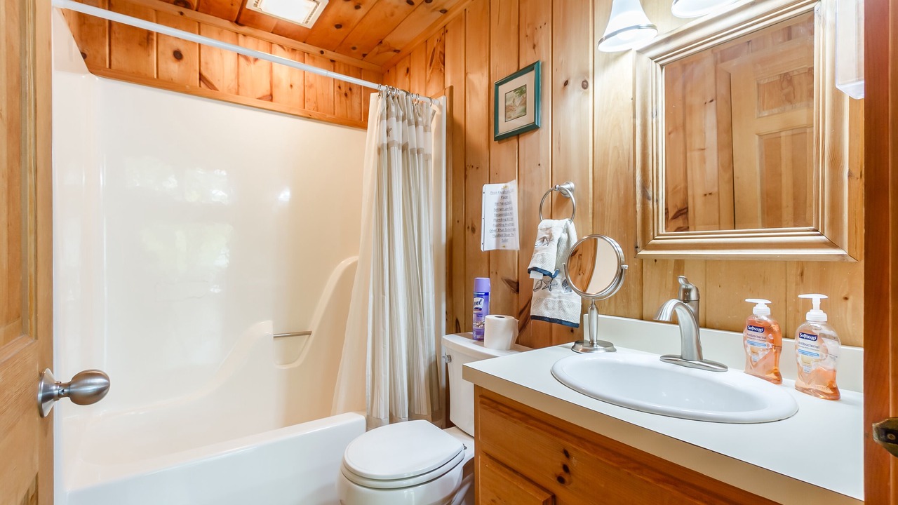 Photo of Bathroom in Naples