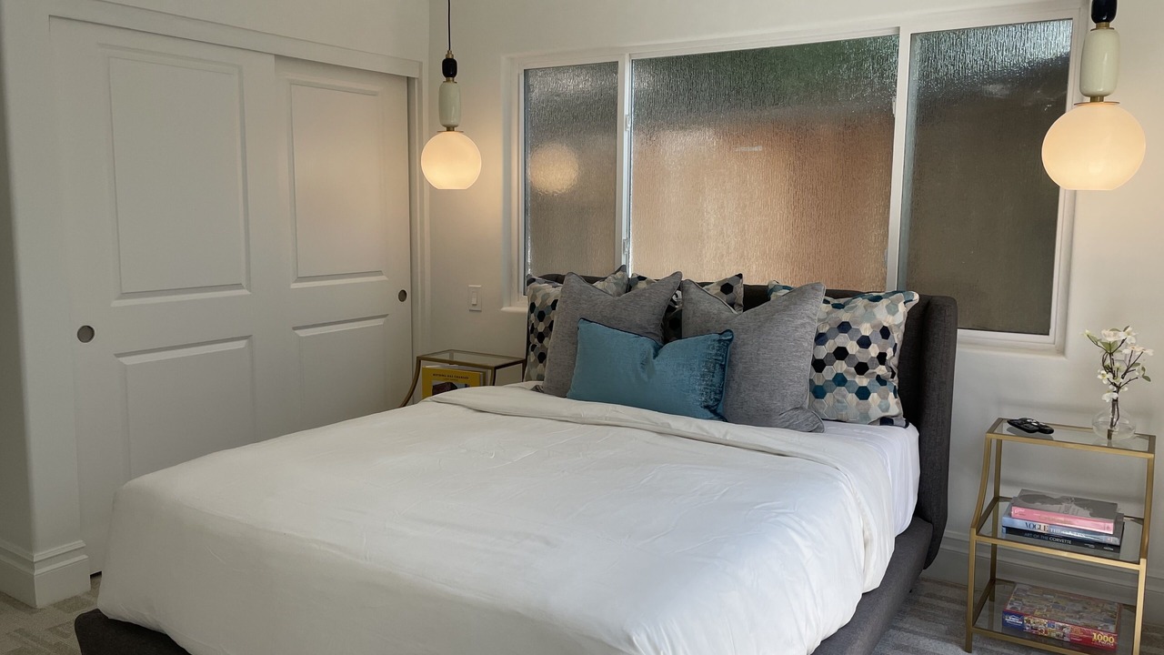 Photo of Bedroom in Lake Forest