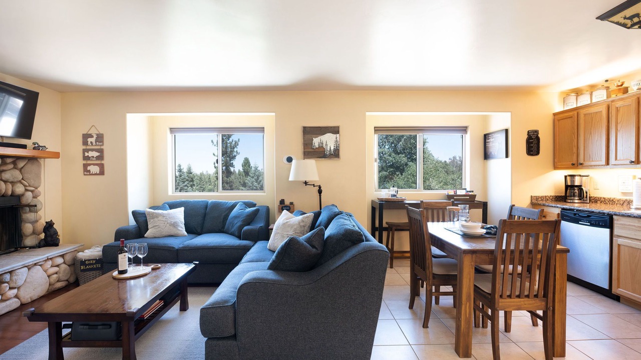 Photo of Bedroom in Green Valley Lake