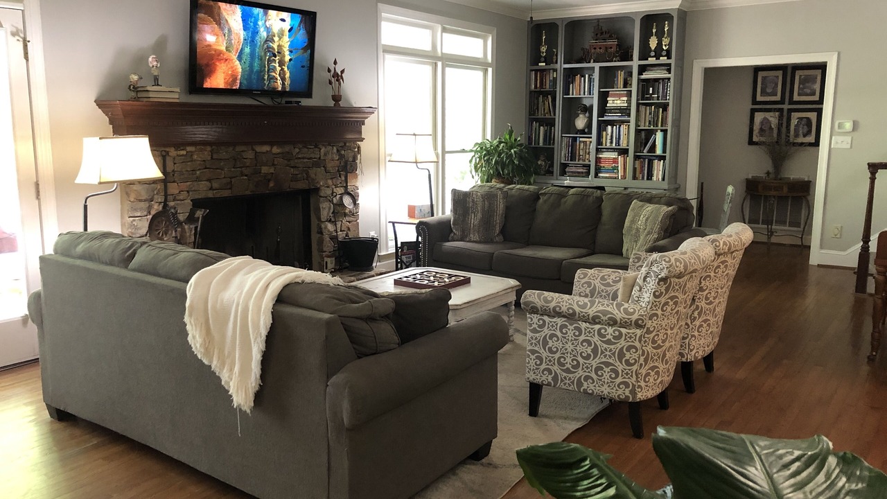 Photo of Livingroom in Hoover