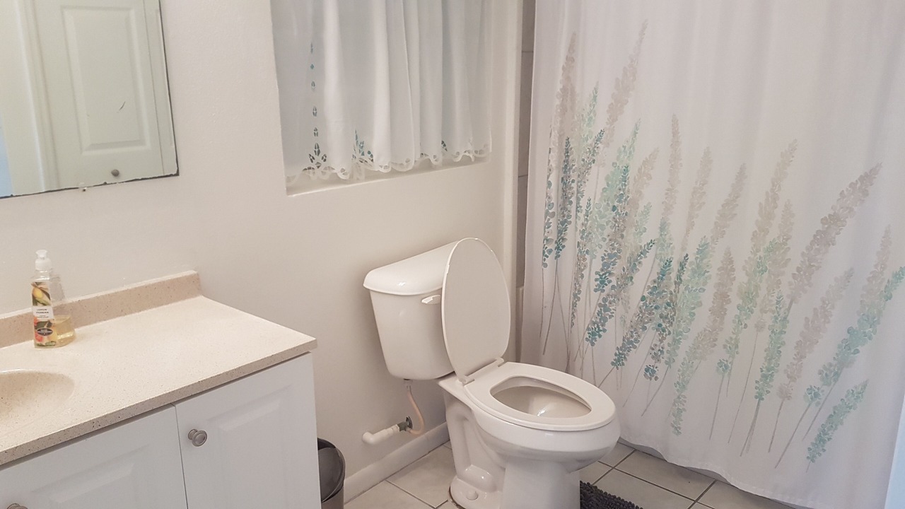 Photo of Bathroom in Cherokee Sound