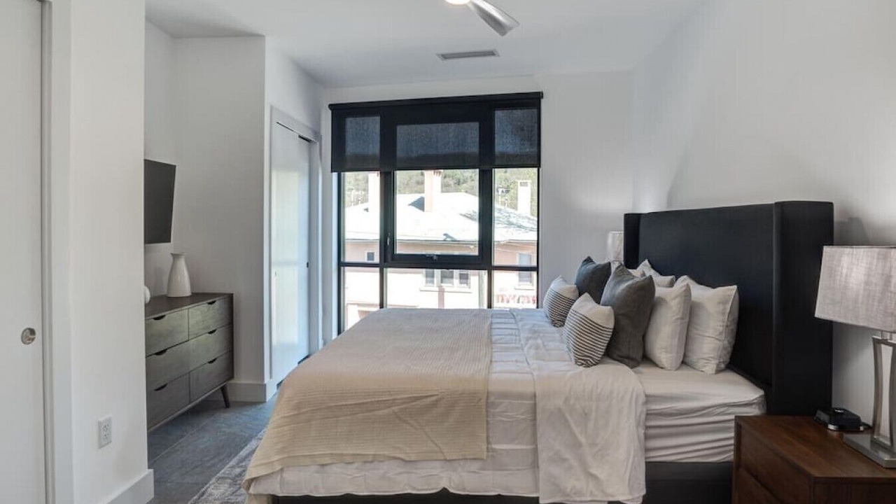Photo of Bedroom in East End - Valley Street
