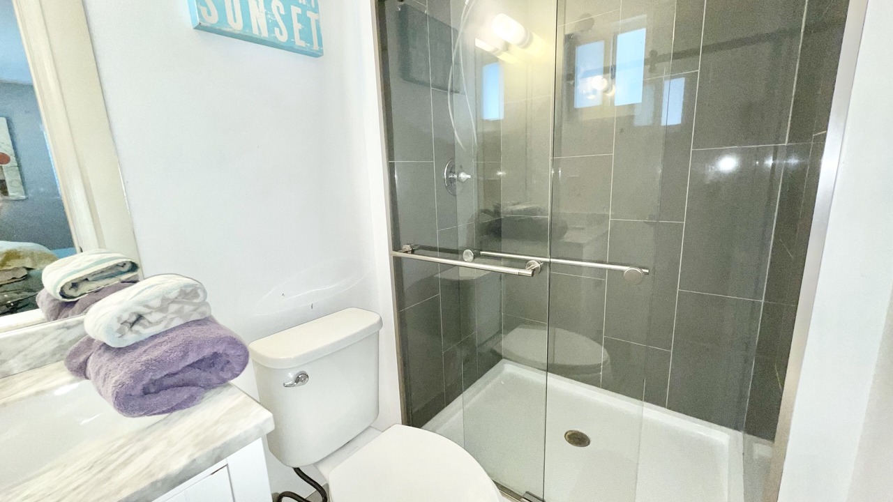 Photo of Bathroom in Oakland Park