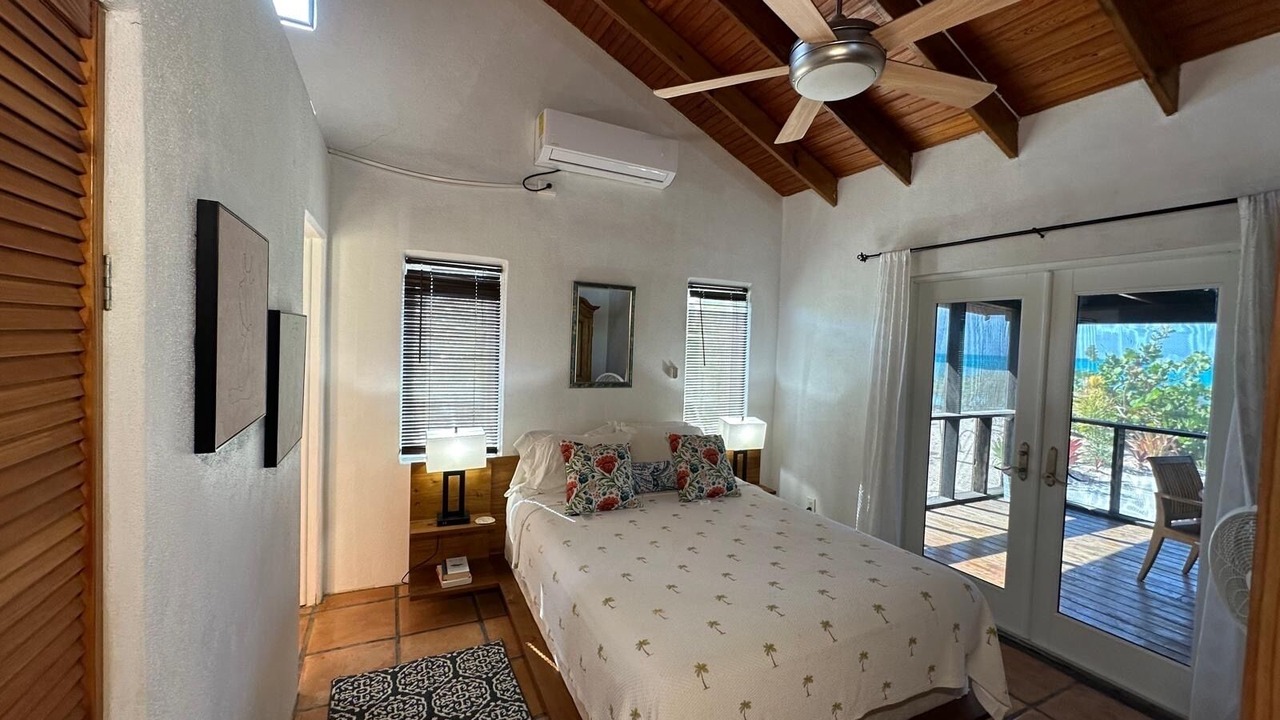 Photo of Bedroom in Pigeon Cay