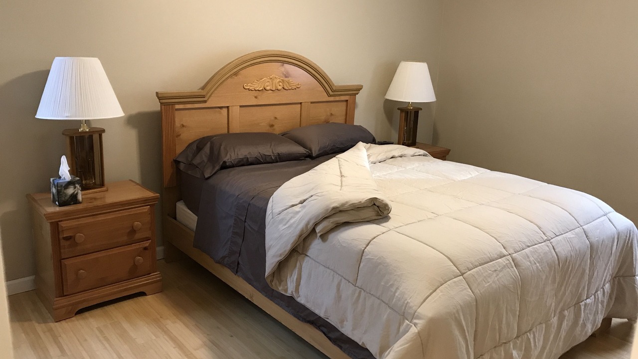 Photo of Bedroom in Lake Erie Beach