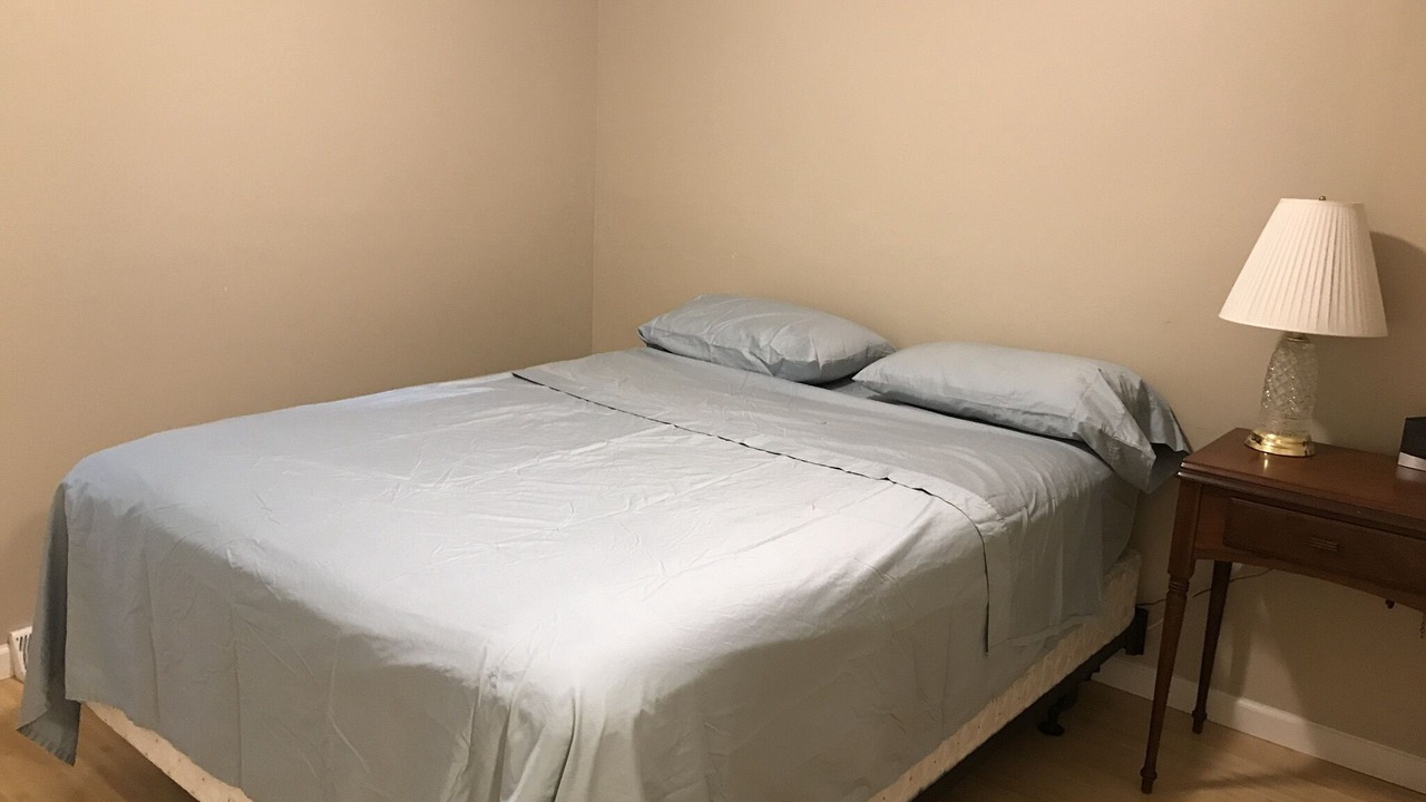 Photo of Bedroom in Lake Erie Beach