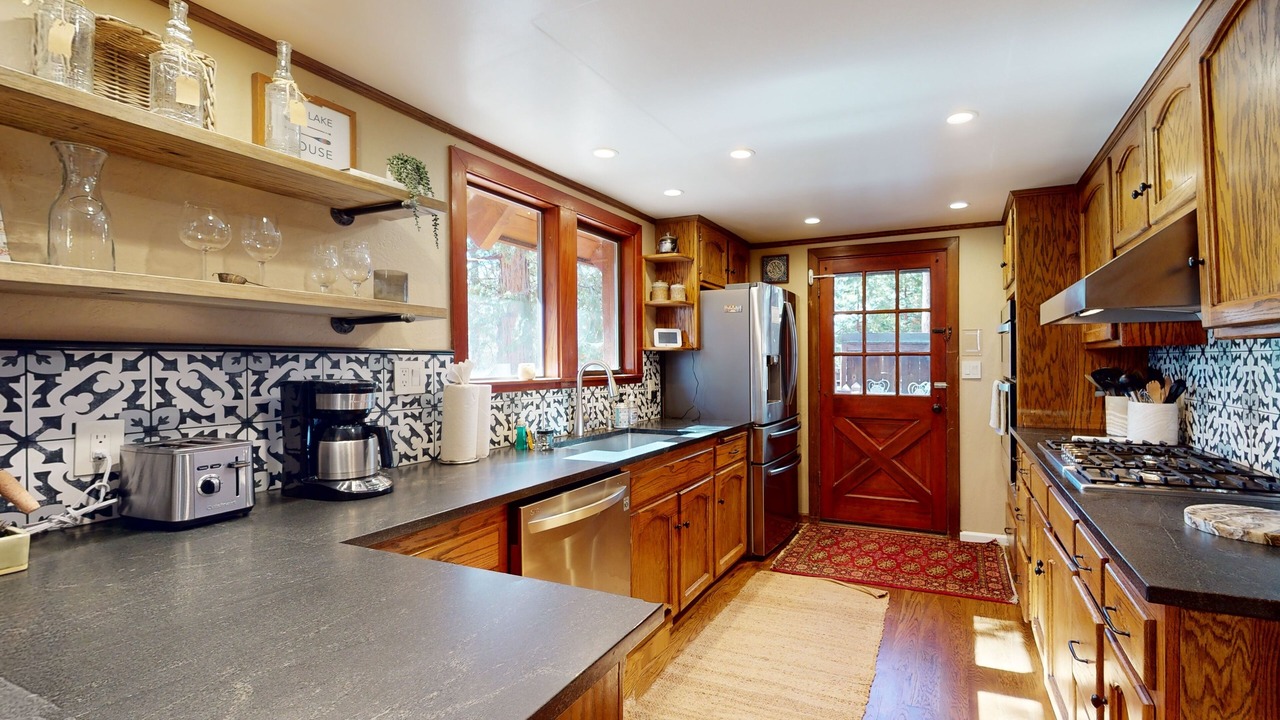 Photo of Kitchen in Round Hill Village