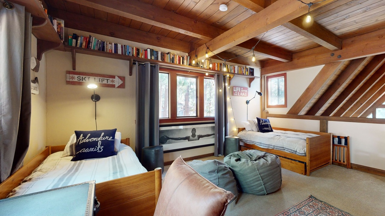 Photo of Bedroom in Round Hill Village