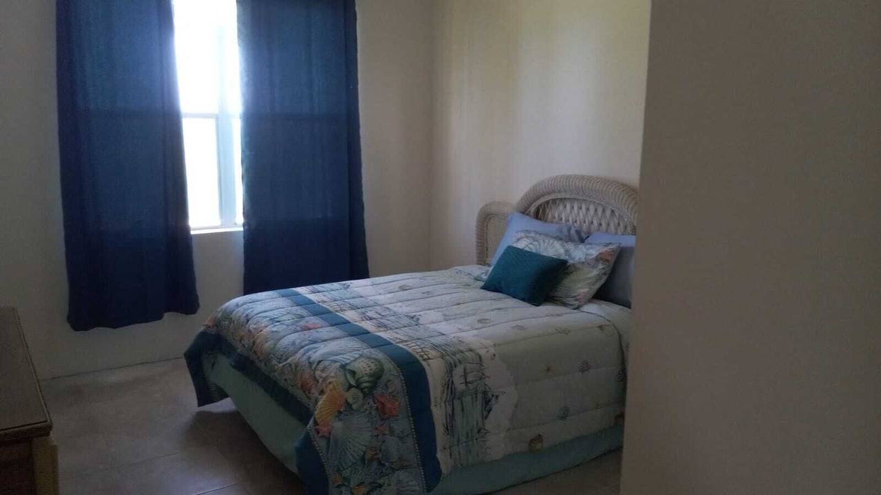 Photo of Bedroom in Green Turtle Cay