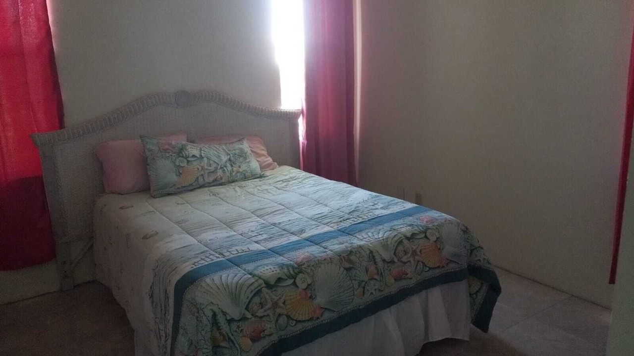 Photo of Bedroom in Green Turtle Cay