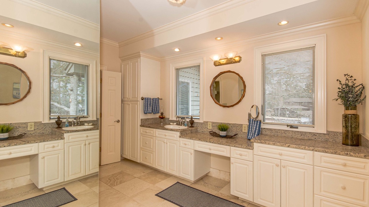 Photo of Bathroom in Little Kowaliga