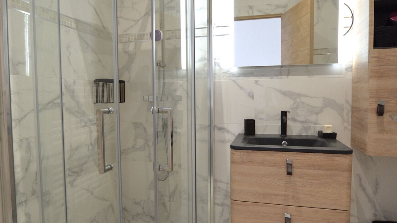 Photo of Bathroom in Les Fleurs