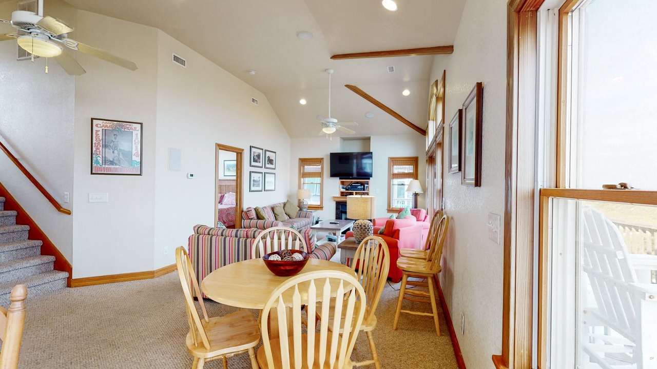 Photo of Livingroom in Waves
