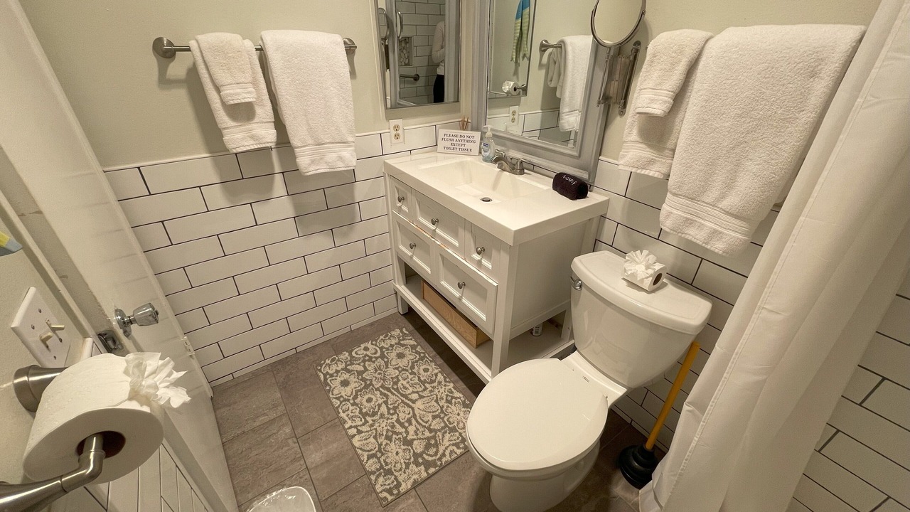 Photo of Bathroom in Port Hueneme