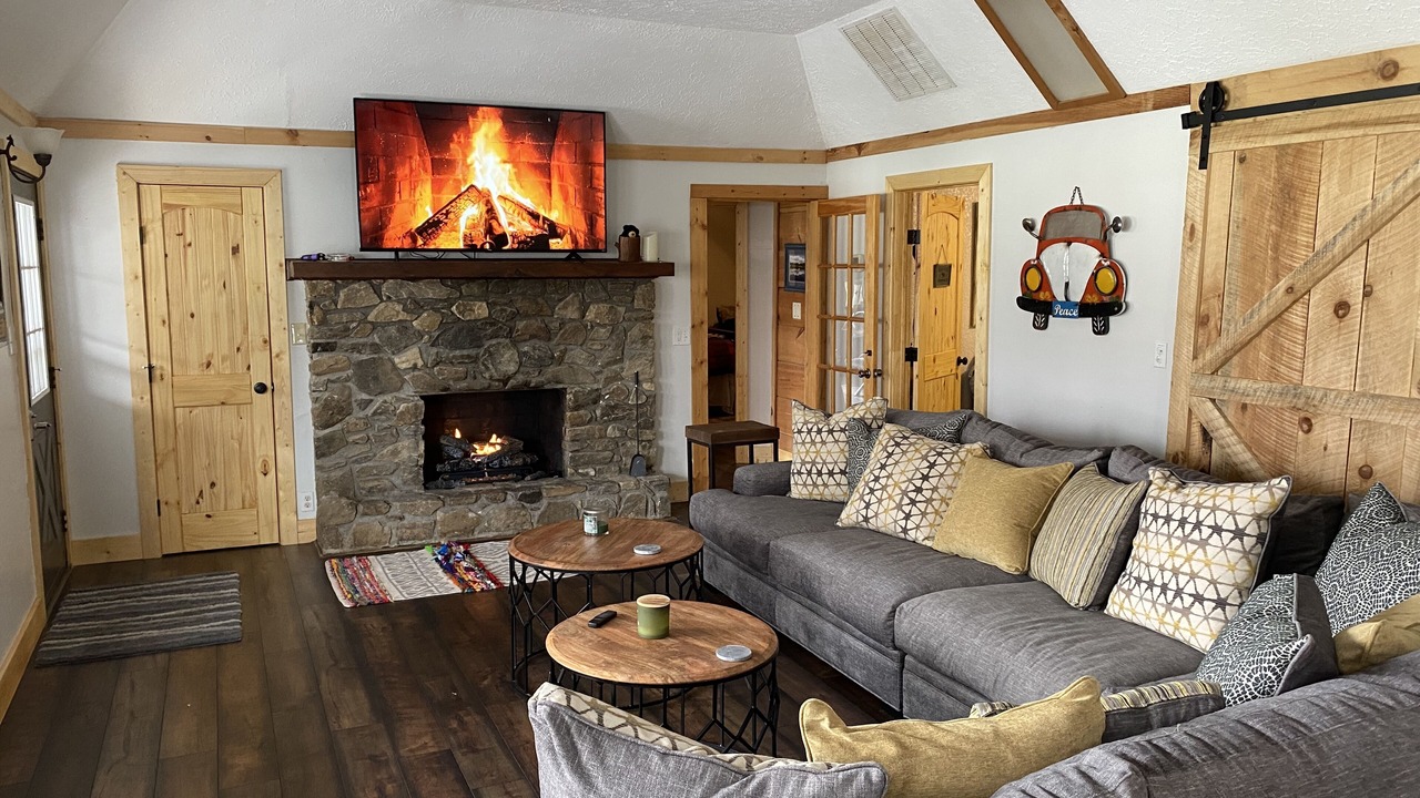 Photo of Livingroom in Maggie Valley
