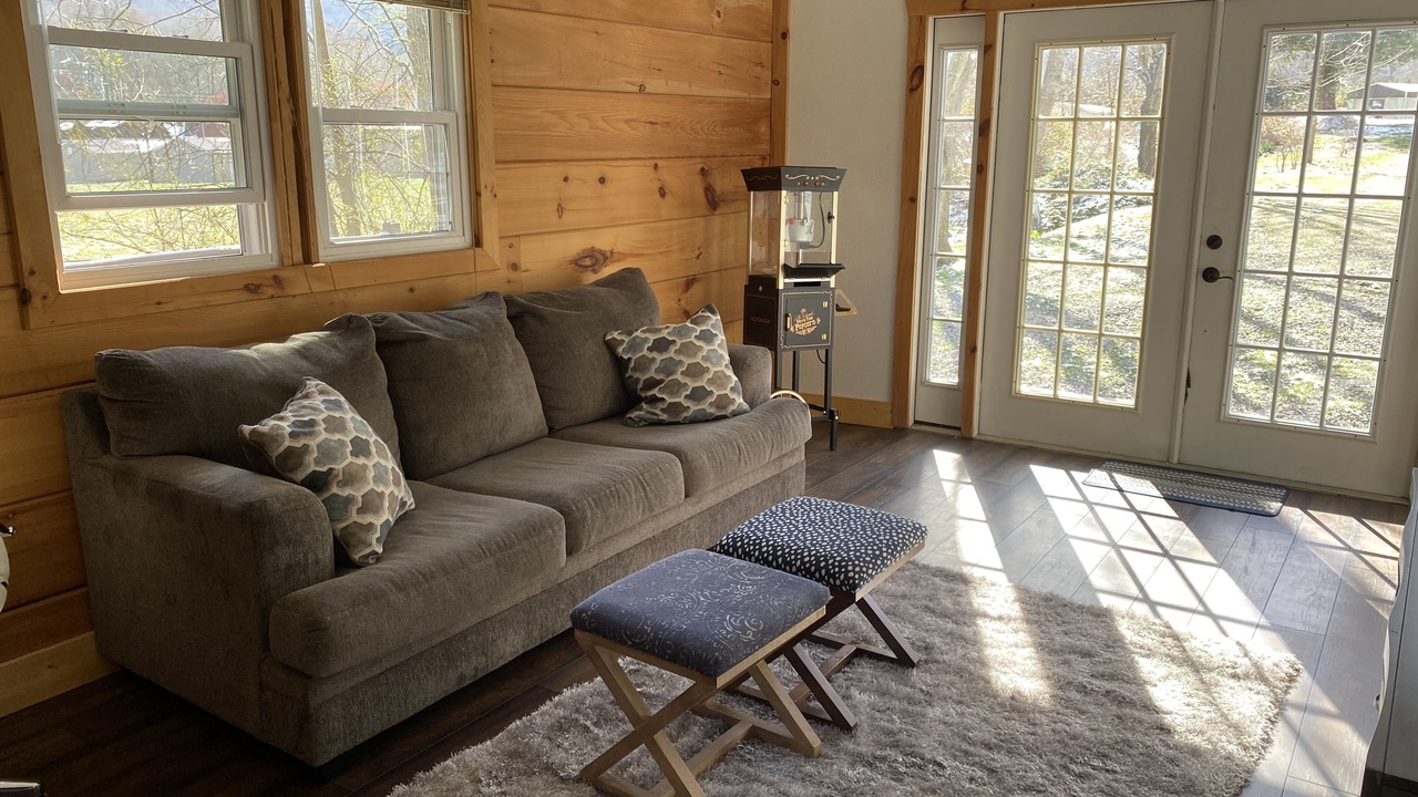 Photo of Livingroom in Maggie Valley