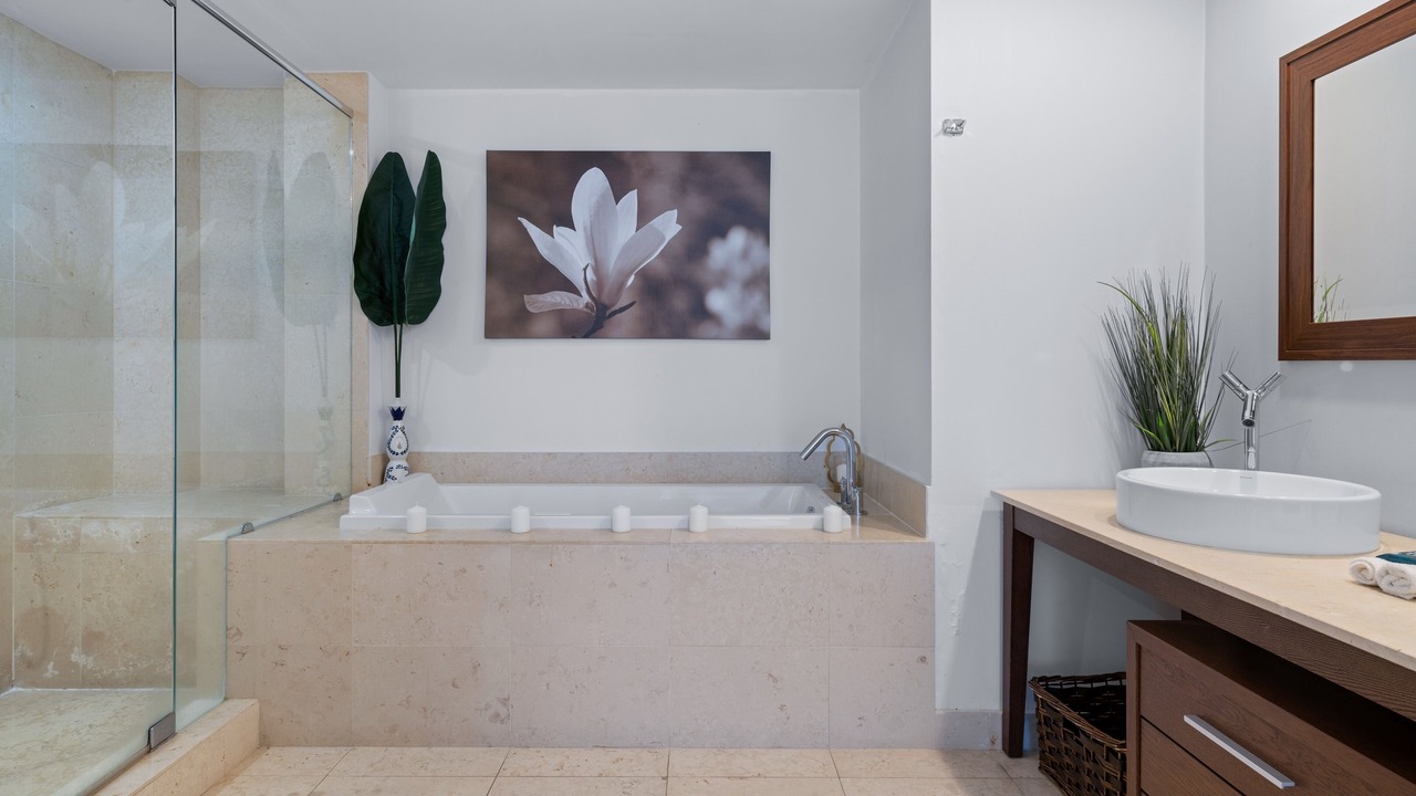 Photo of Bathroom in Downtown Miami