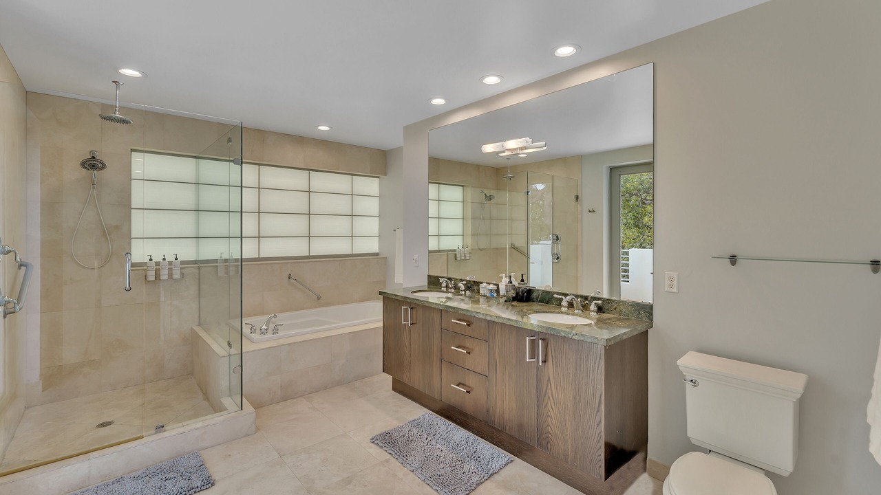 Photo of Bathroom in Victoria Park