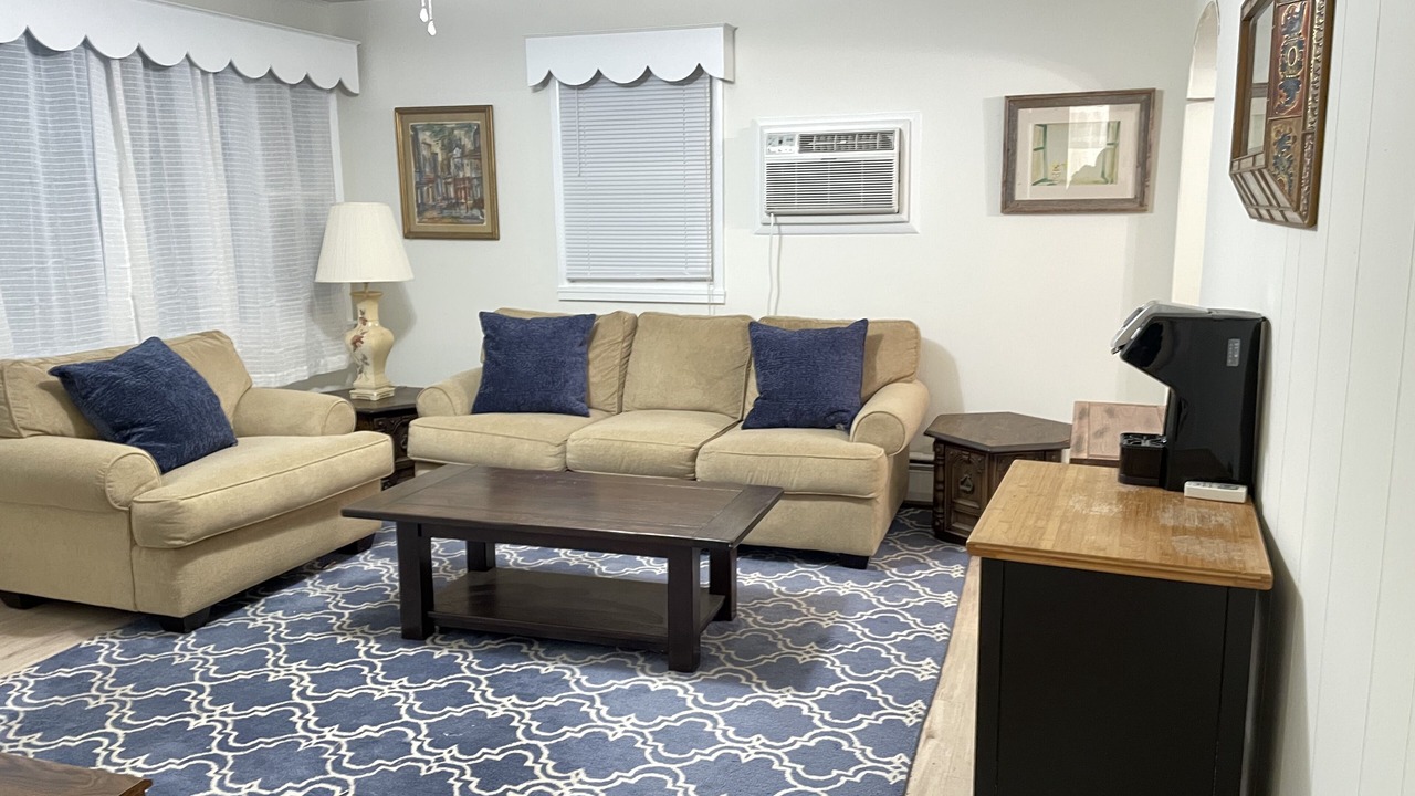 Photo of Livingroom in A-Zone