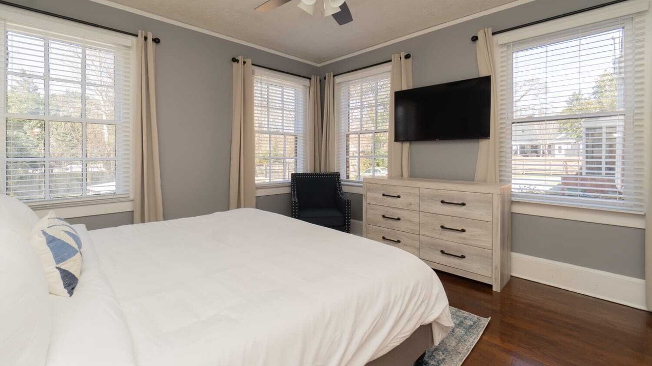 Photo of Bedroom in Montgomery