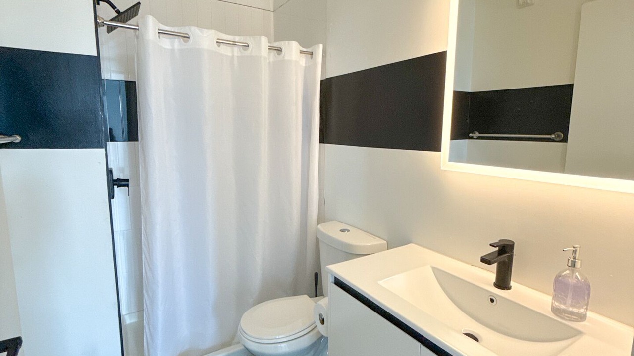 Photo of Bathroom in Elizabeth