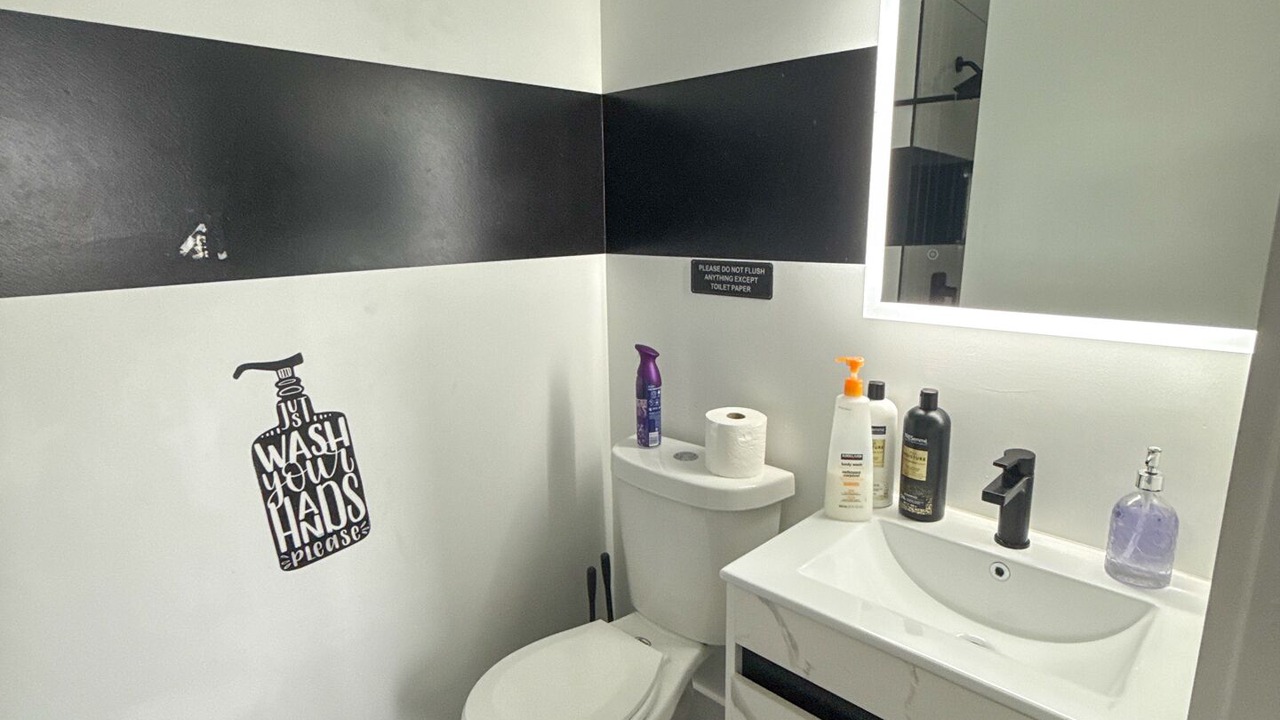 Photo of Bathroom in Elizabeth
