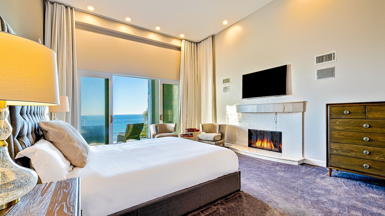 Photo of Bedroom in Malibu