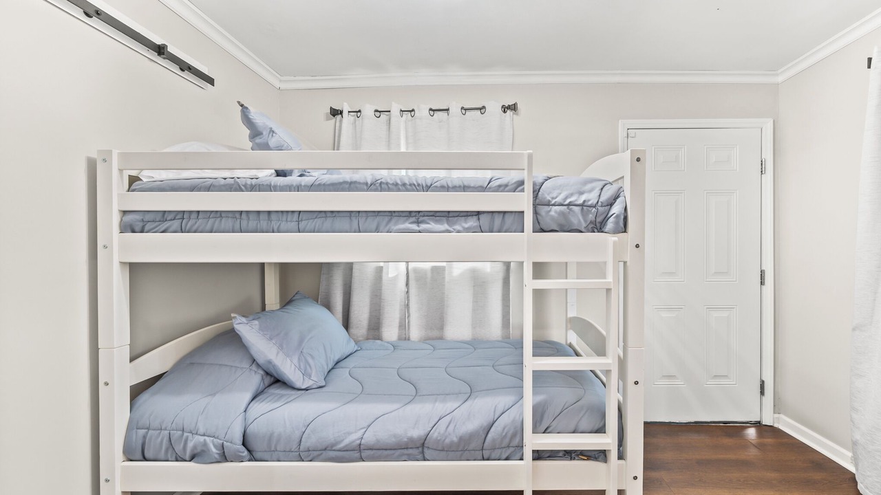 Photo of Bedroom in Swepsonville