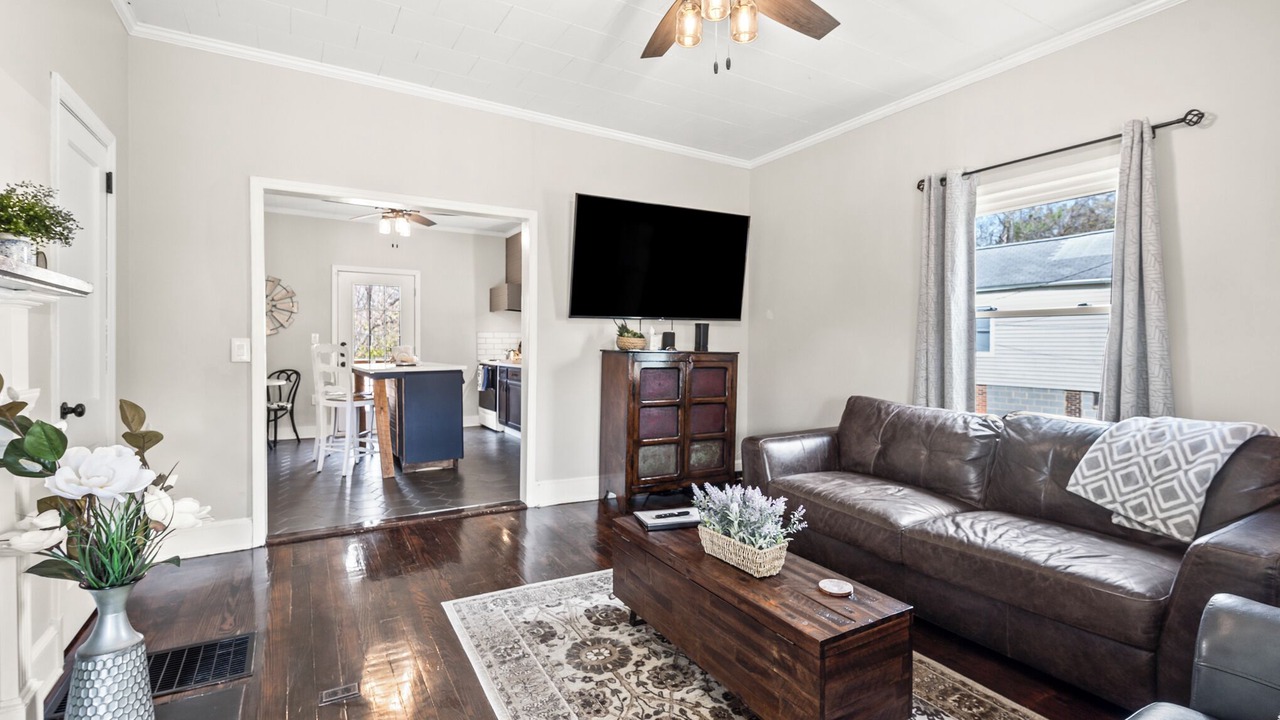 Photo of Livingroom in Swepsonville