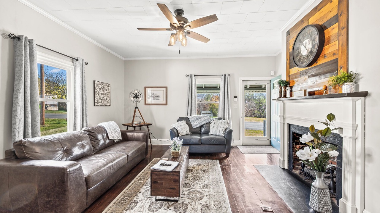 Photo of Livingroom in Swepsonville