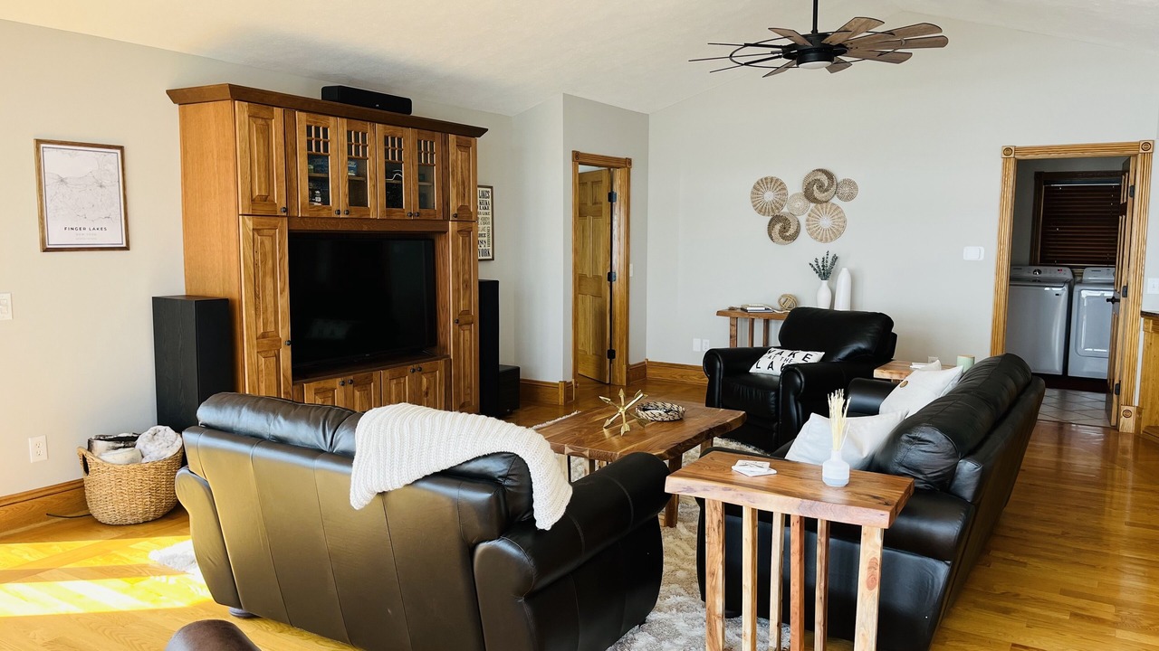 Photo of Livingroom in Town of Ledyard