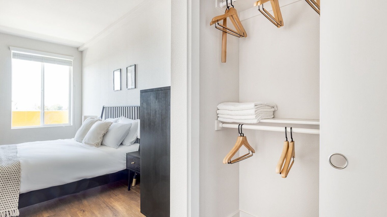 Photo of Bedroom in Inglewood