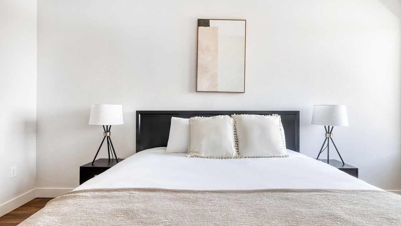 Photo of Bedroom in Inglewood