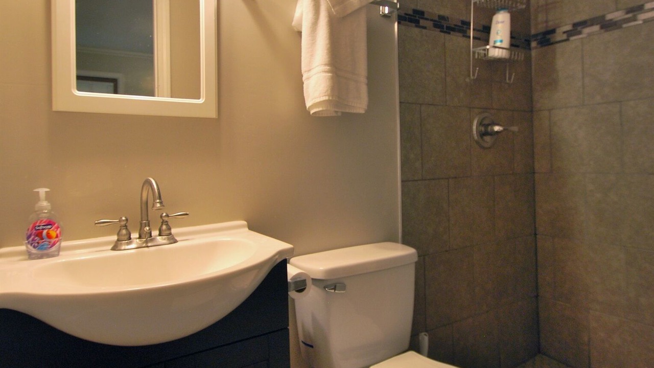 Photo of Bathroom in Navy Point