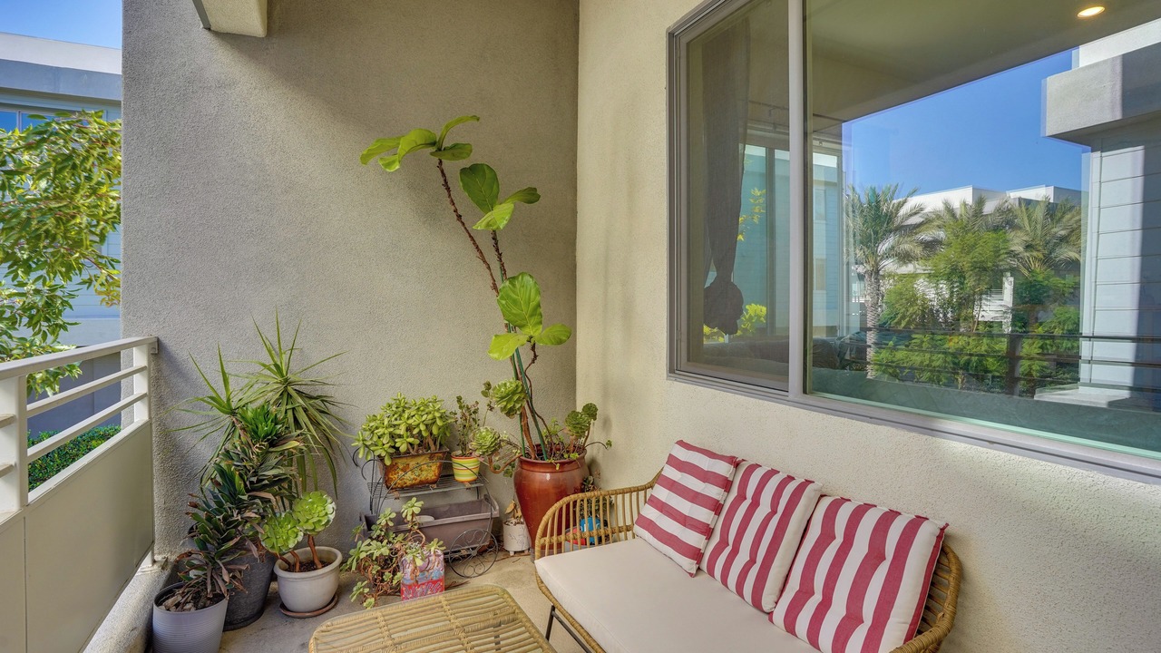 Photo of Patio Balcony in Platinum Triangle