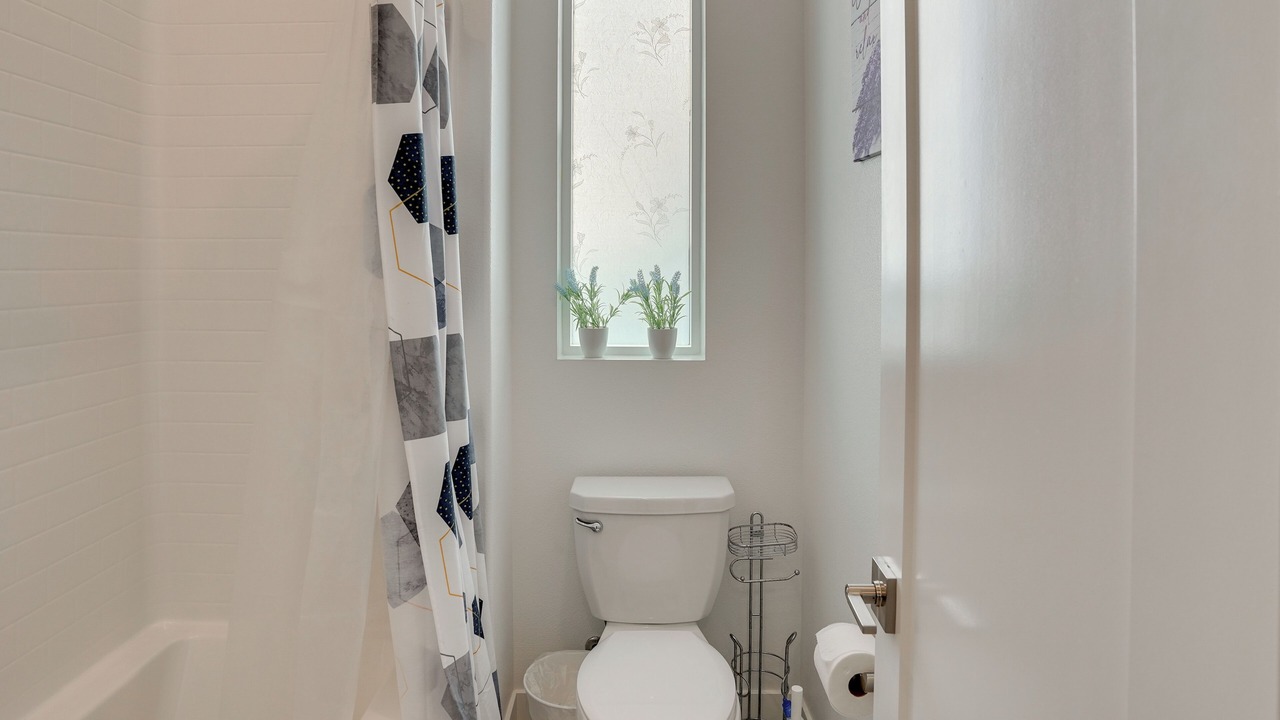 Photo of Bathroom in Platinum Triangle
