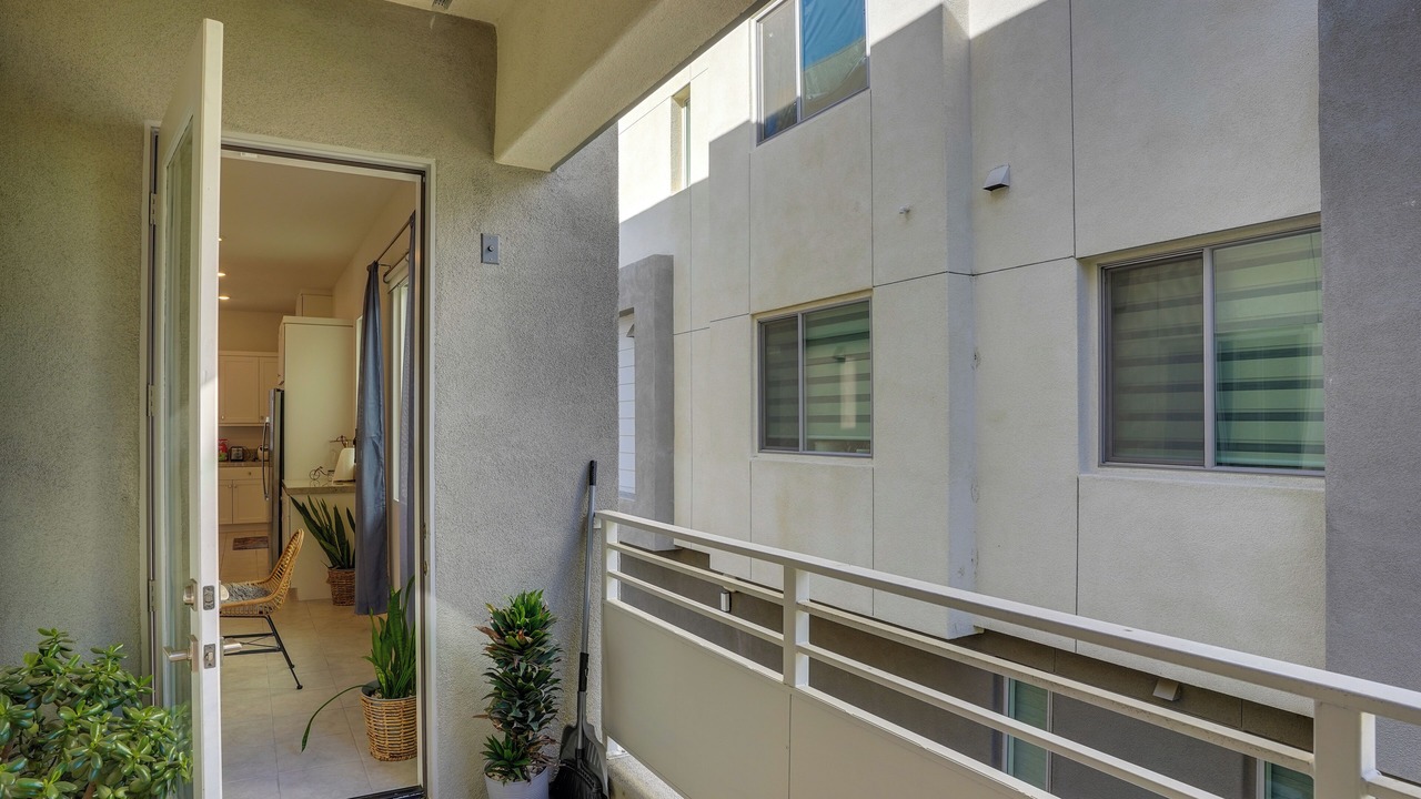 Photo of Patio Balcony in Platinum Triangle
