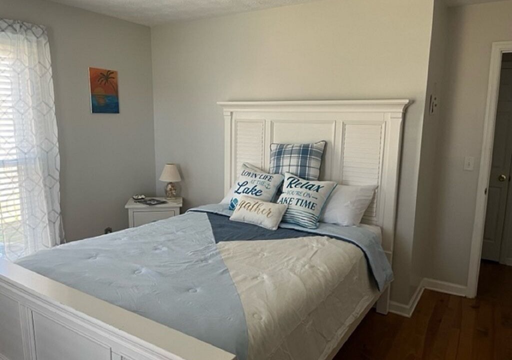 Photo of Bedroom in Cedar Bluff