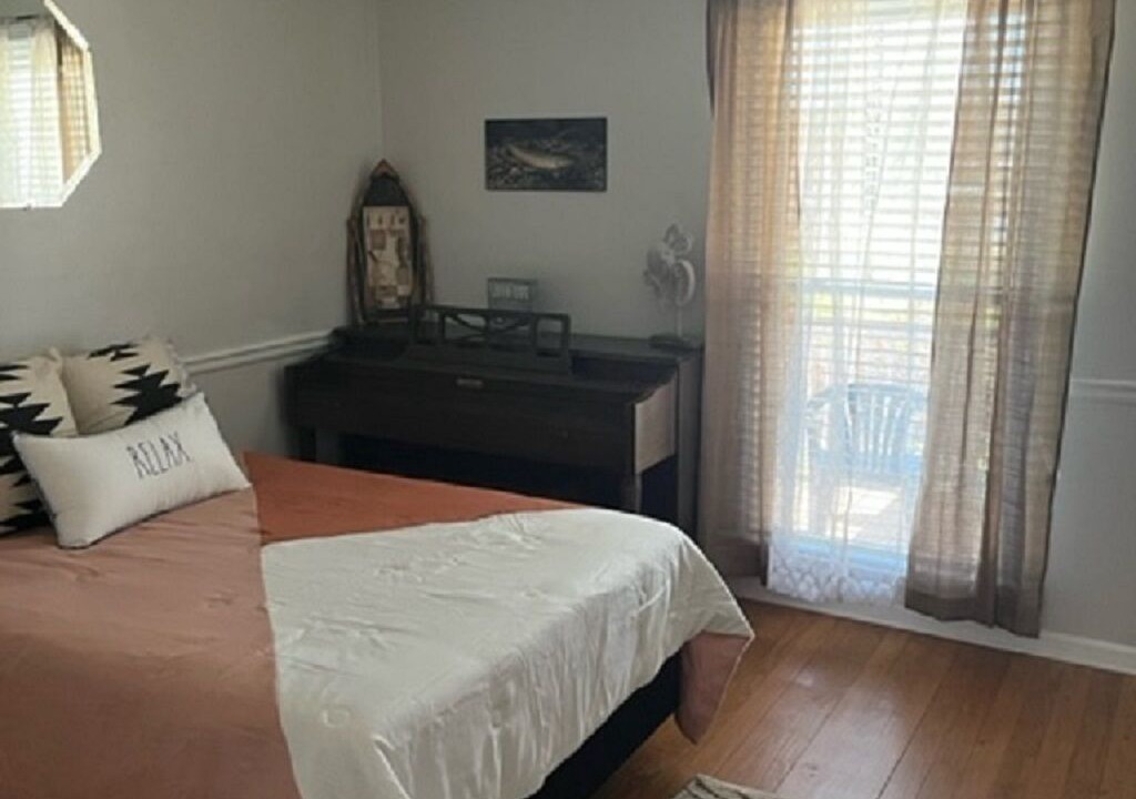 Photo of Bedroom in Cedar Bluff