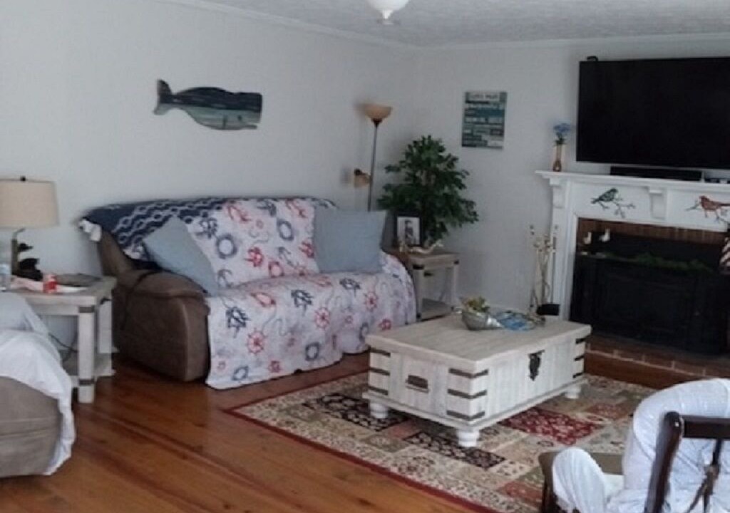 Photo of Livingroom in Cedar Bluff