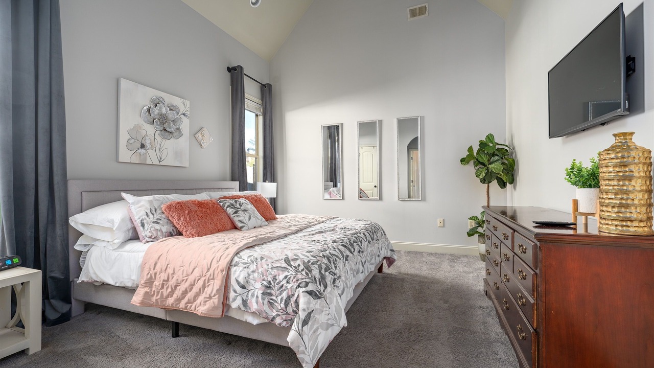 Photo of Bedroom in Wilsonville